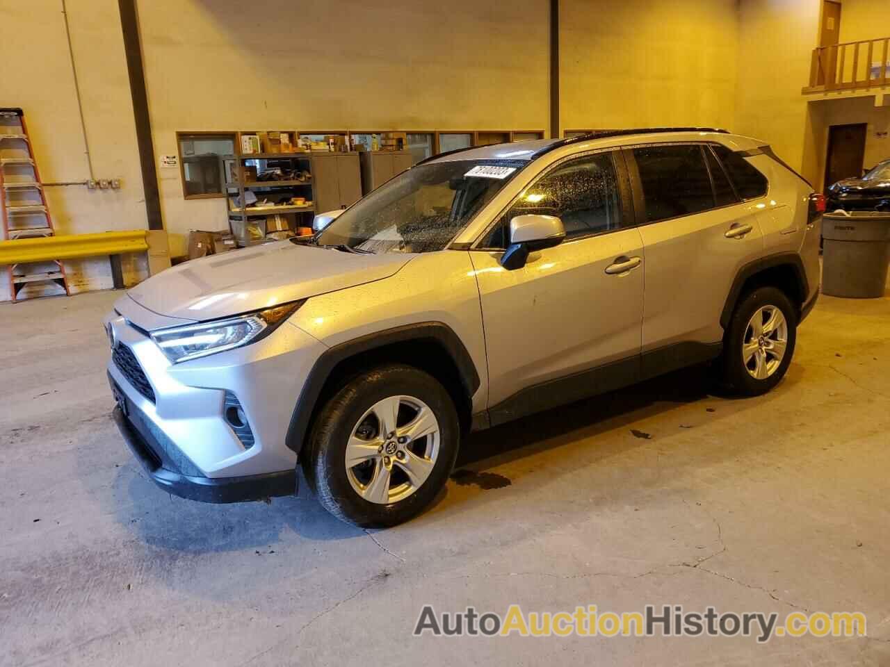 2020 TOYOTA RAV4 XLE, 2T3P1RFV4LC095795