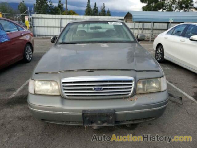 FORD CROWN VIC LX, 2FAFP74WXXX114635