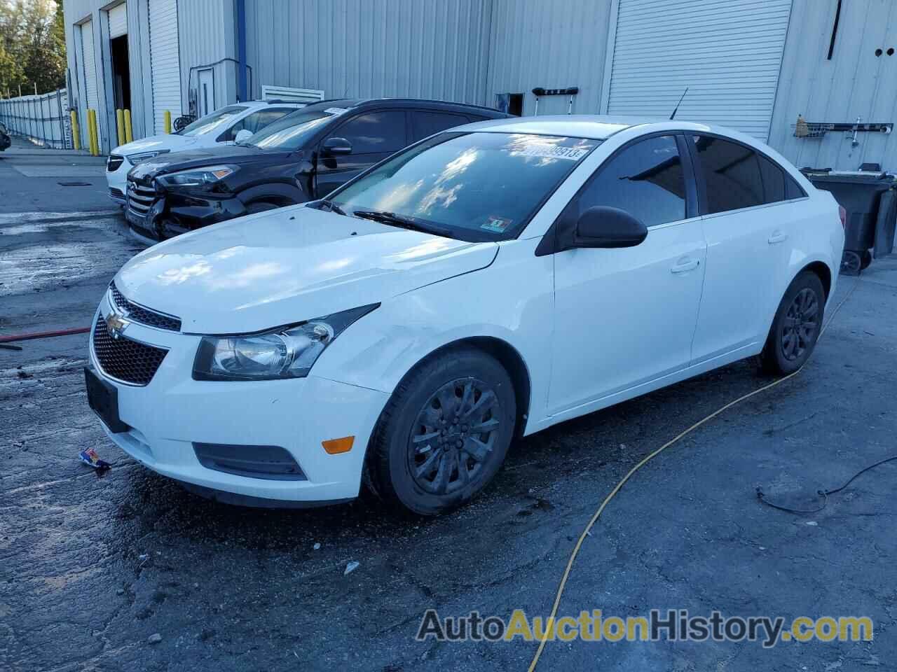 CHEVROLET CRUZE LS, 1G1PC5SH1B7270783