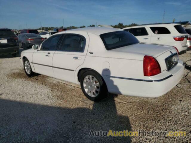 LINCOLN TOWNCAR SIGNATURE LIMITED, 2LNHM82V59X633702