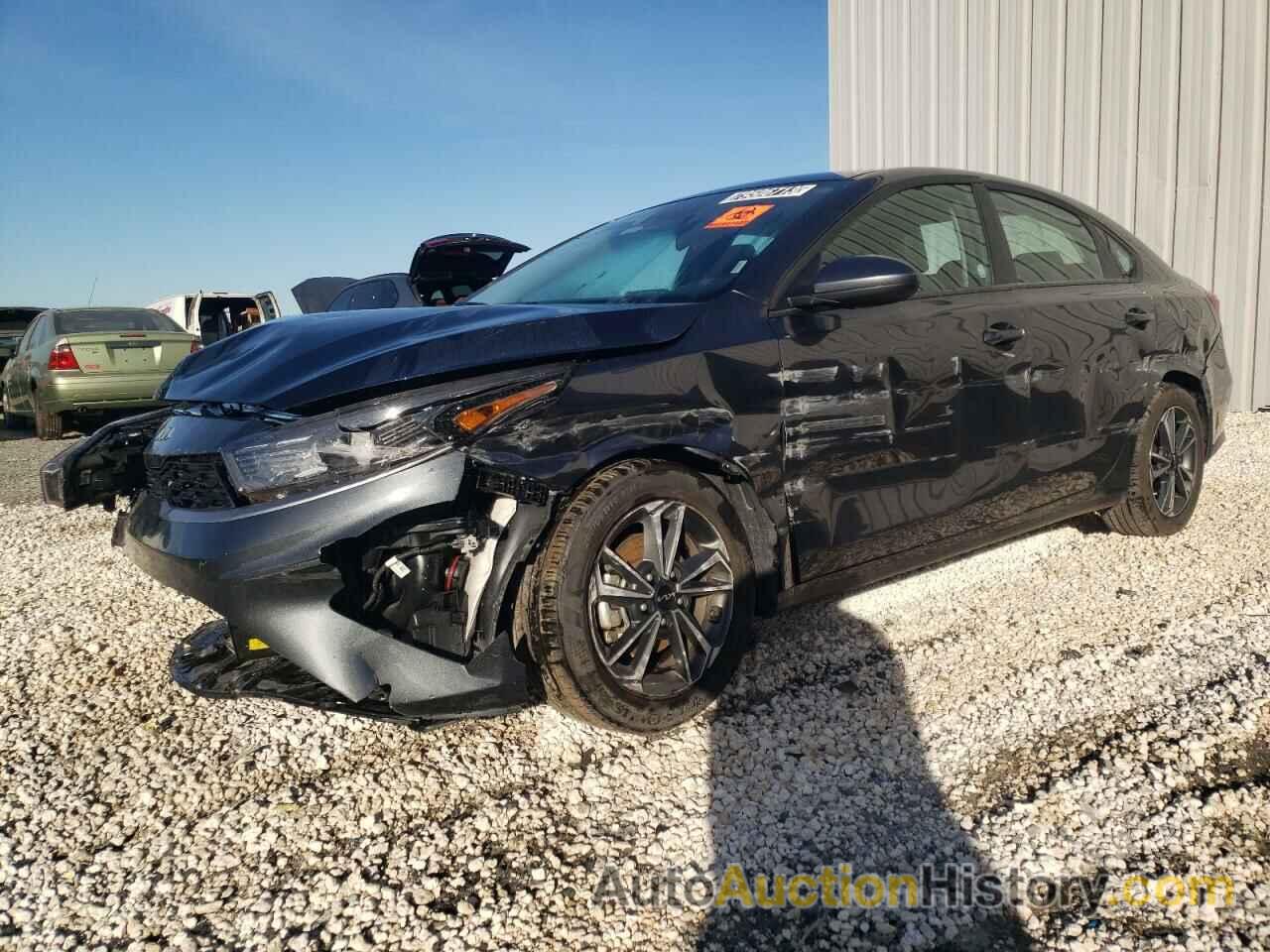 KIA FORTE LX, 3KPF24AD0PE607255