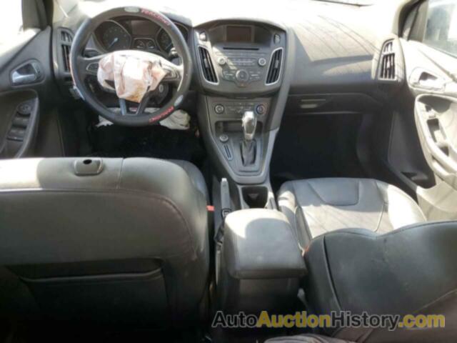 FORD FOCUS SE, 1FADP3K28GL395783