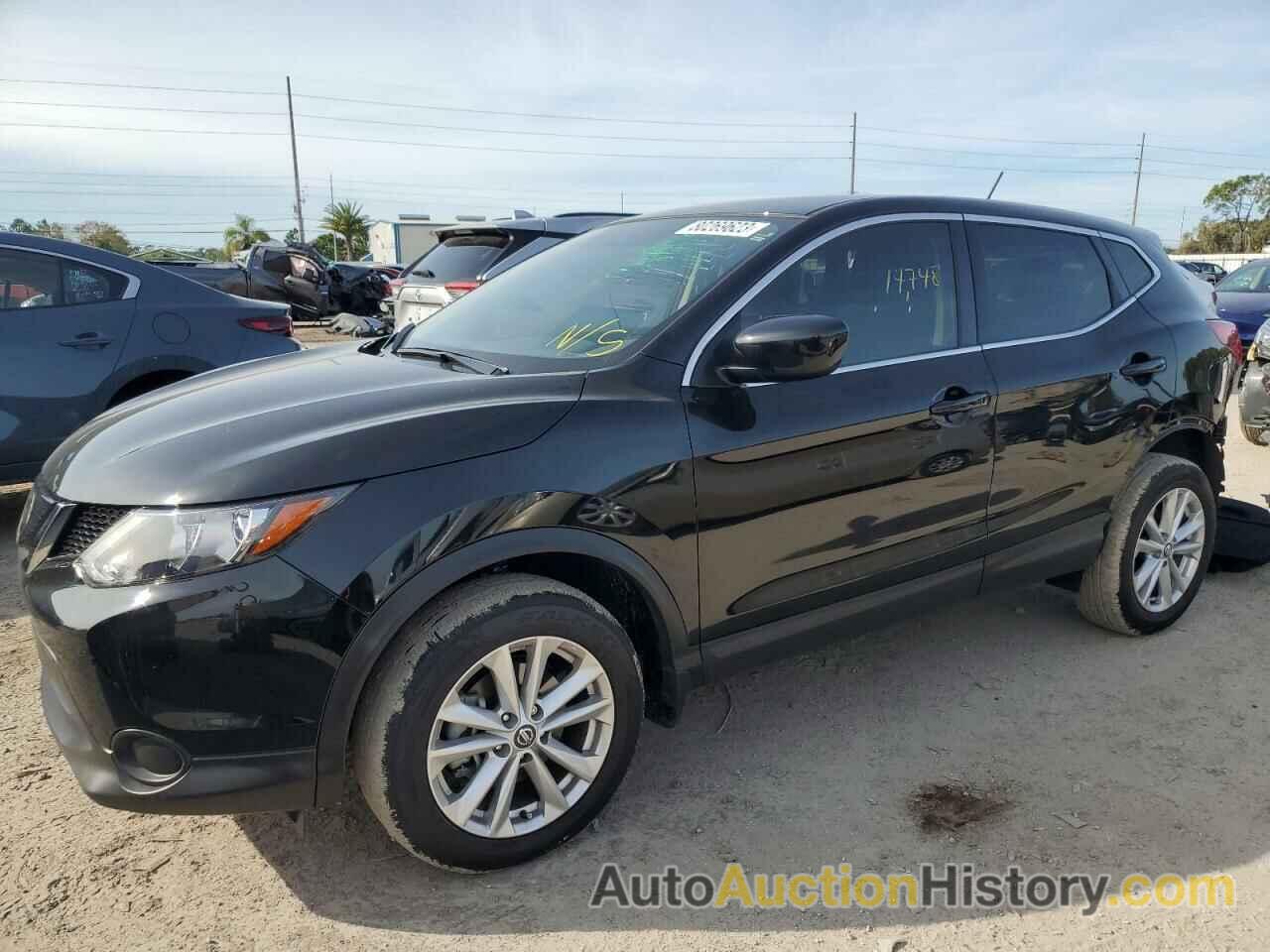 2019 NISSAN ROGUE S, JN1BJ1CP2KW220084