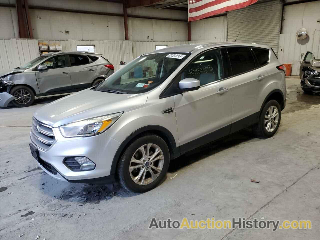 FORD ESCAPE SE, 1FMCU9G92HUD29891