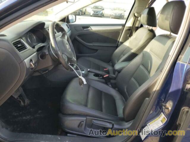 VOLKSWAGEN JETTA SE, 3VWDP7AJ9DM352359