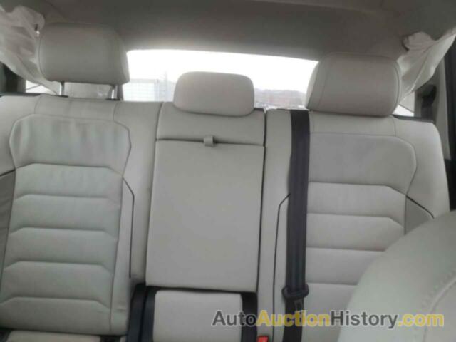 VOLKSWAGEN TIGUAN SEL PREMIUM, 3VV5B7AX2JM002711