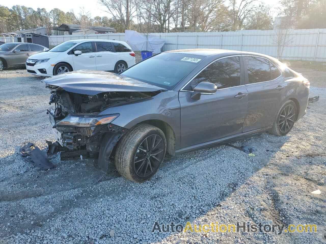 TOYOTA CAMRY SE, 4T1G11AK9NU652211