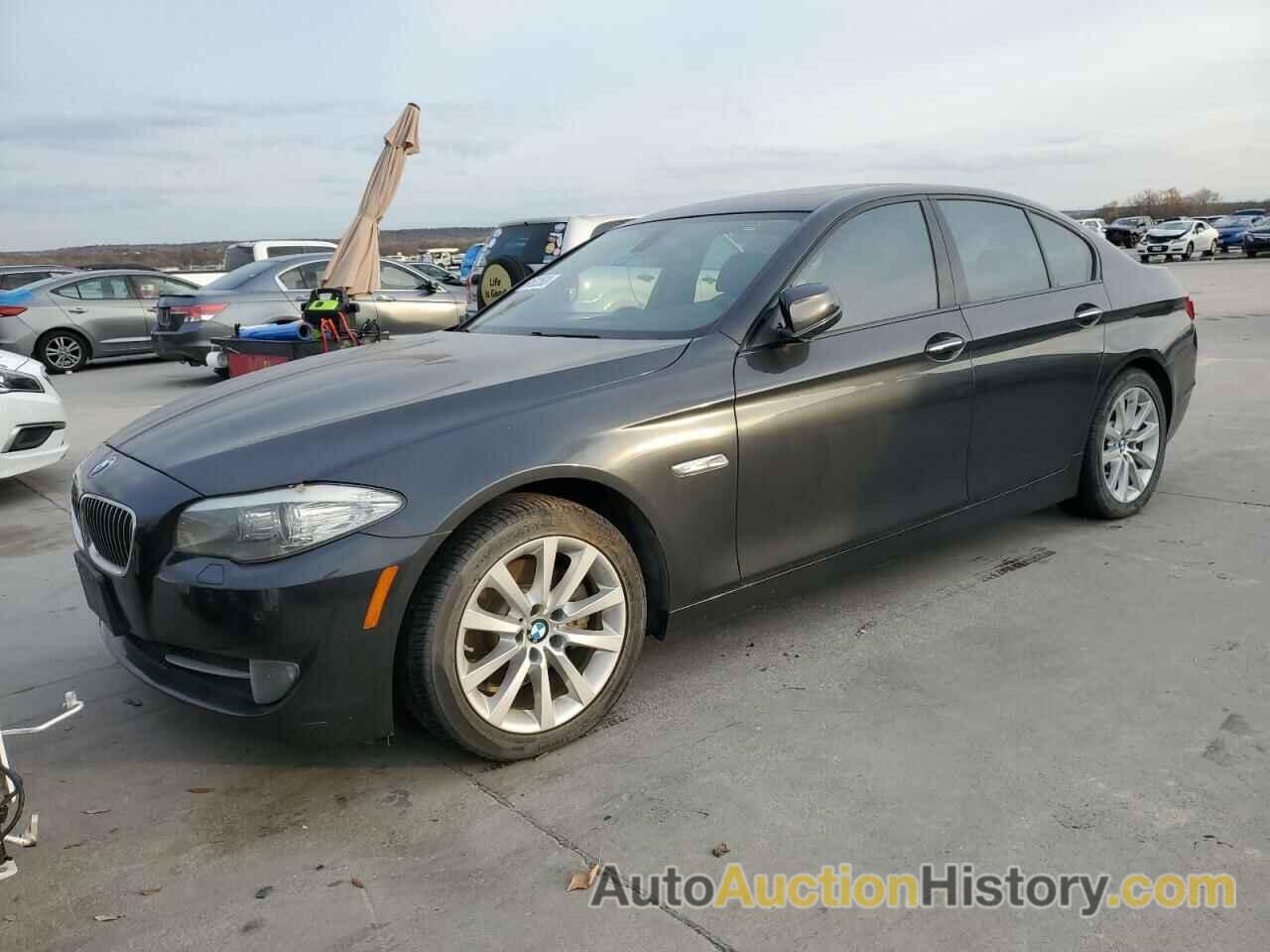 BMW 5 SERIES I, WBAFR1C55BDS35290