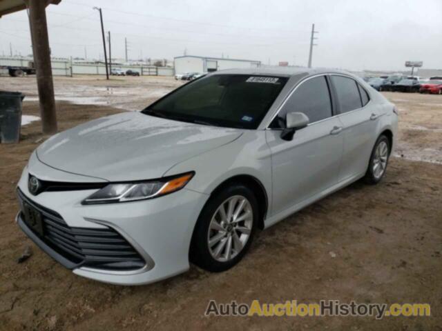 TOYOTA CAMRY LE, 4T1C11AK2PU132255