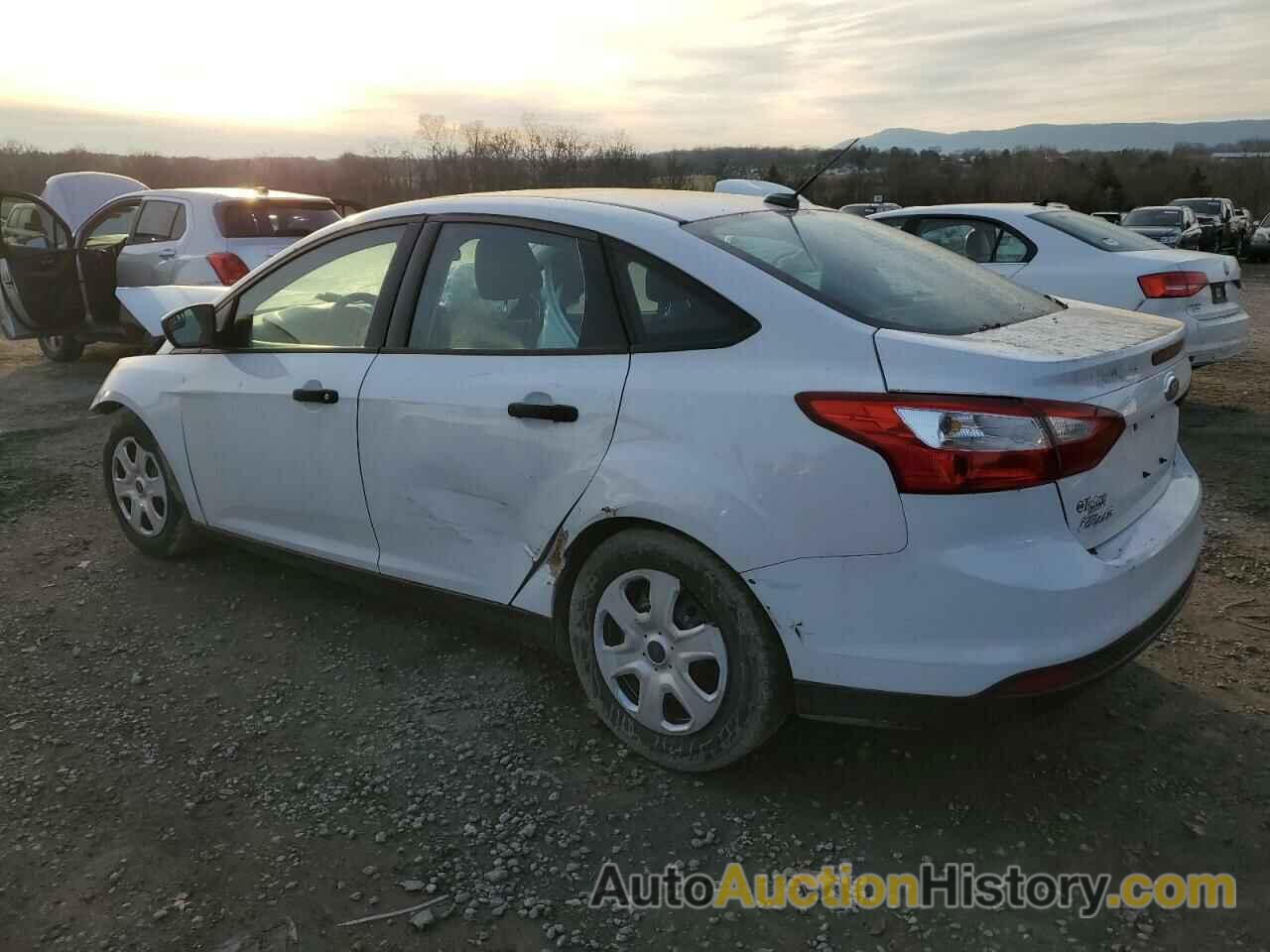 FORD FOCUS S, 1FADP3E25EL129193