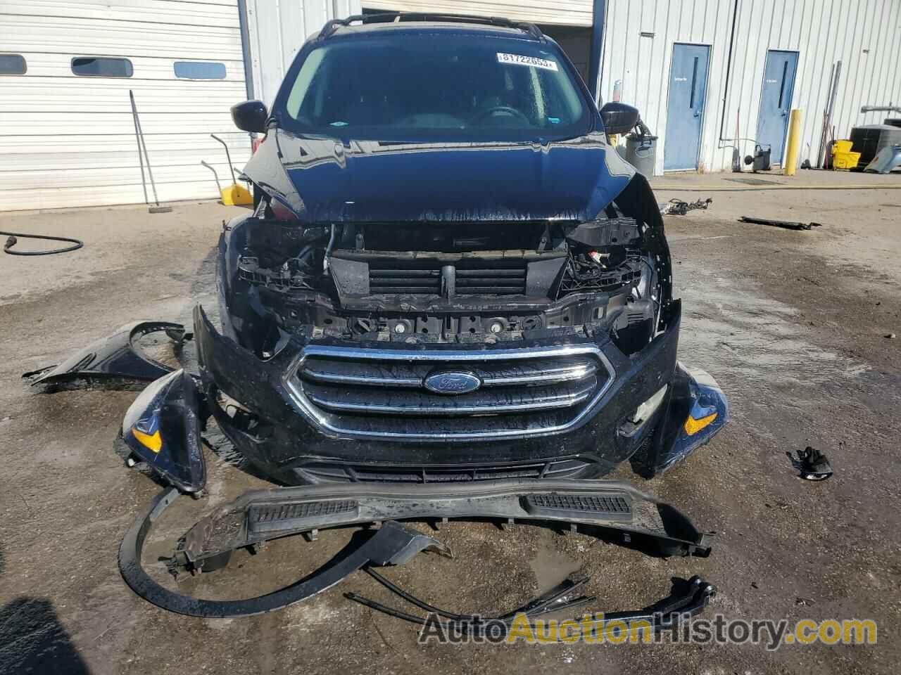 FORD ESCAPE SE, 1FMCU0G93HUC88375