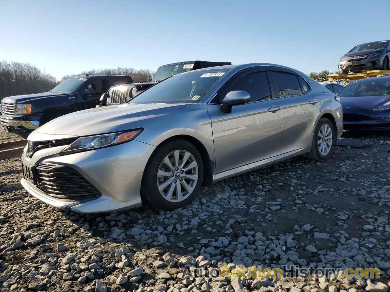 TOYOTA CAMRY LE, 4T1C11AK5LU868679