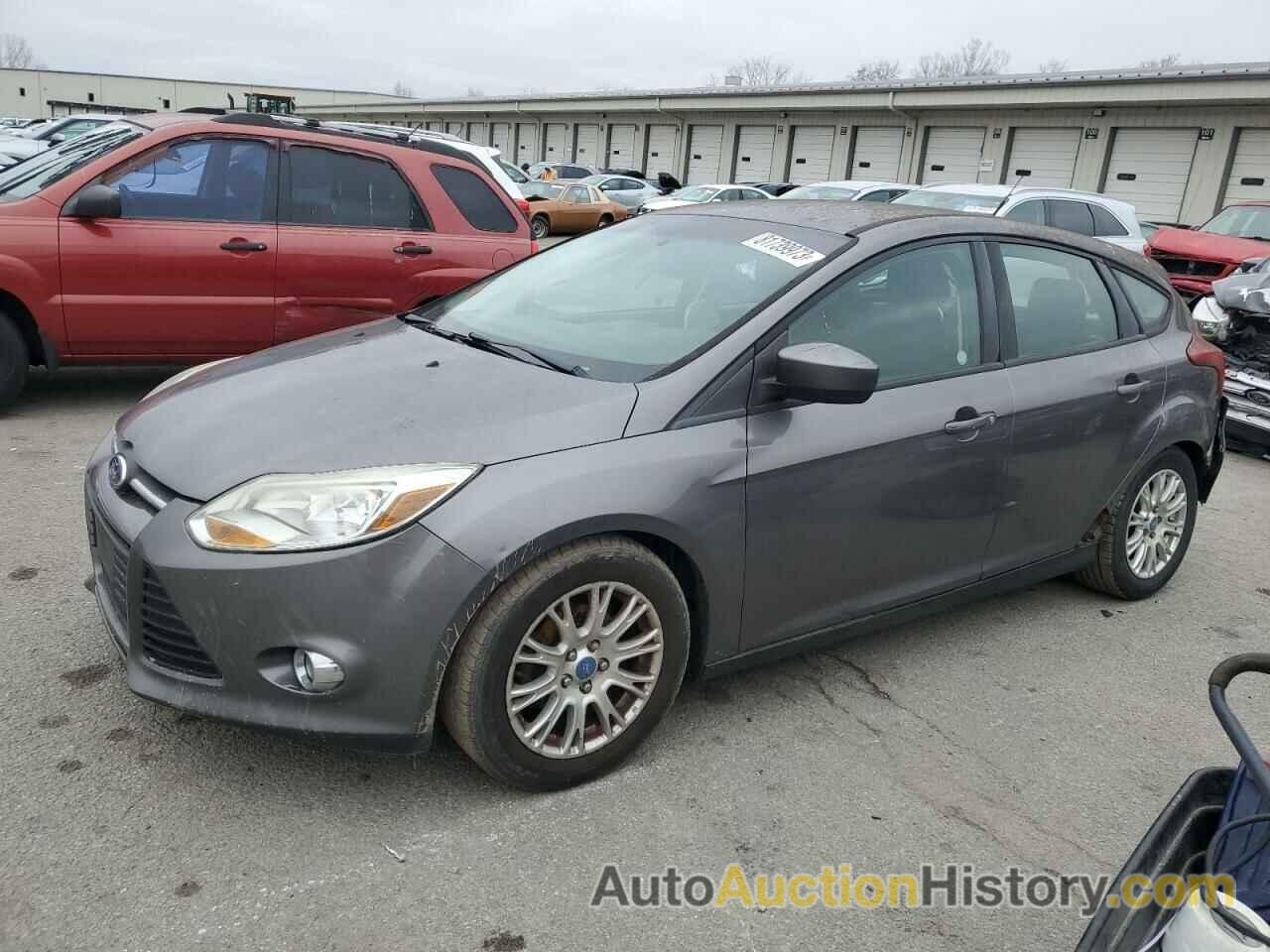 FORD FOCUS SE, 1FAHP3K24CL147560