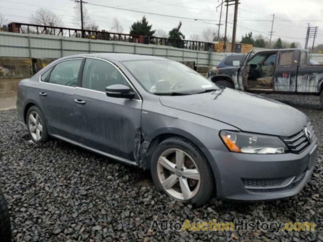 VOLKSWAGEN PASSAT S, 1VWAT7A33EC022493