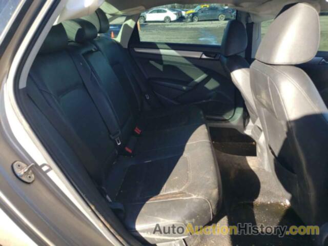 VOLKSWAGEN PASSAT S, 1VWAT7A31FC013745