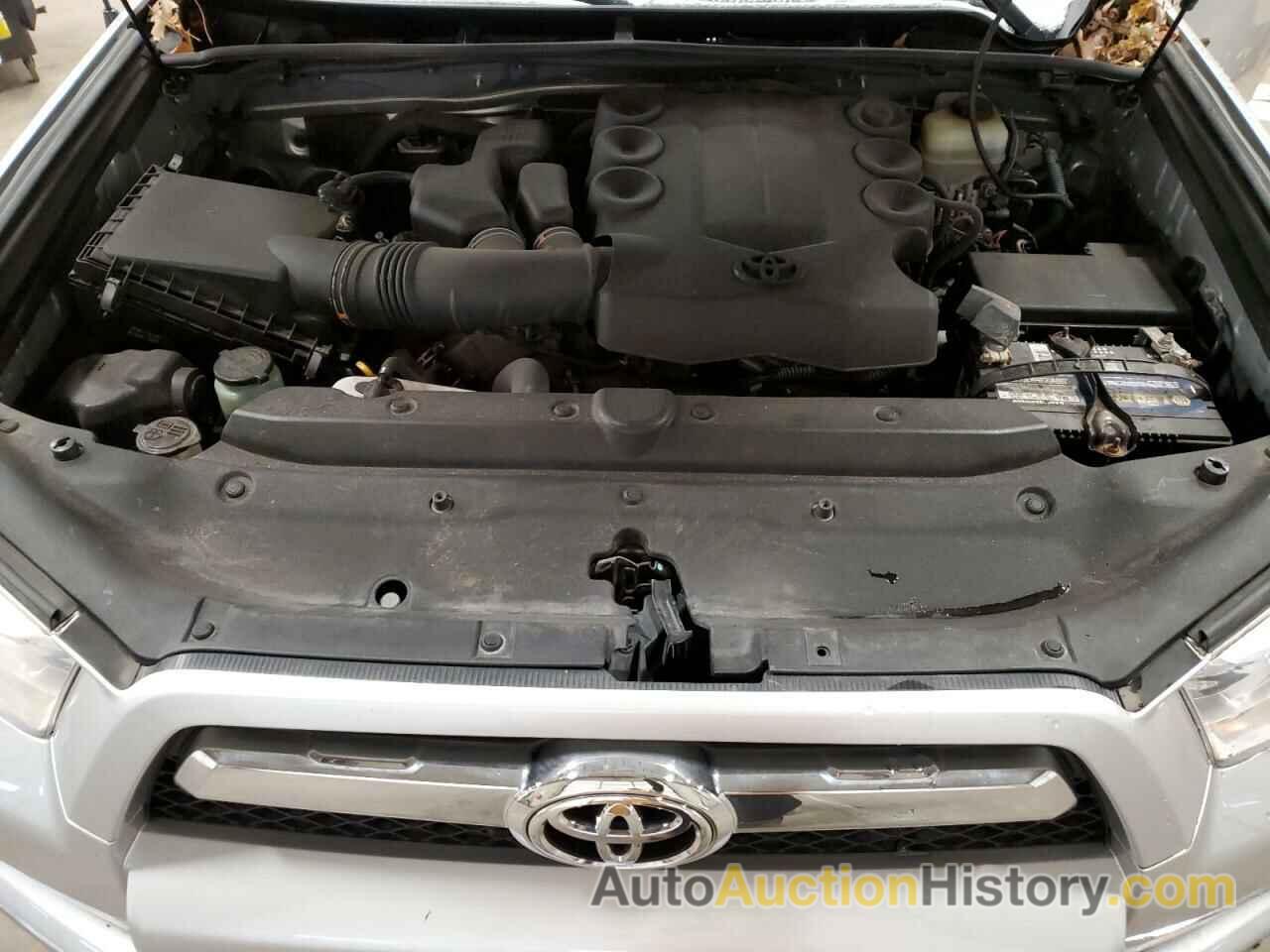 TOYOTA 4RUNNER SR5, JTEBU5JR4D5116961