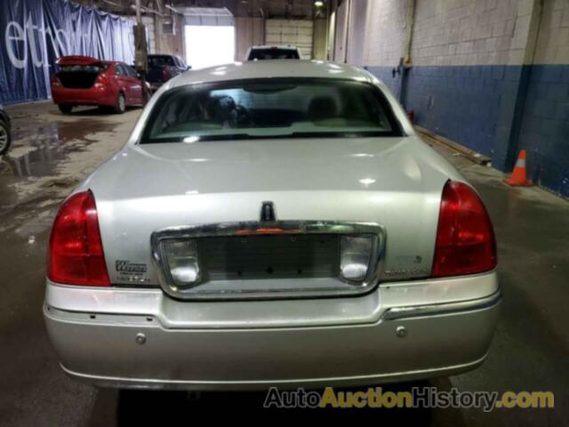 LINCOLN TOWNCAR CARTIER, 1LNHM83W03Y633041