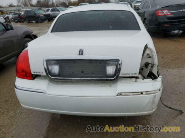 LINCOLN TOWNCAR SIGNATURE LIMITED, 2LNHM82V98X654342