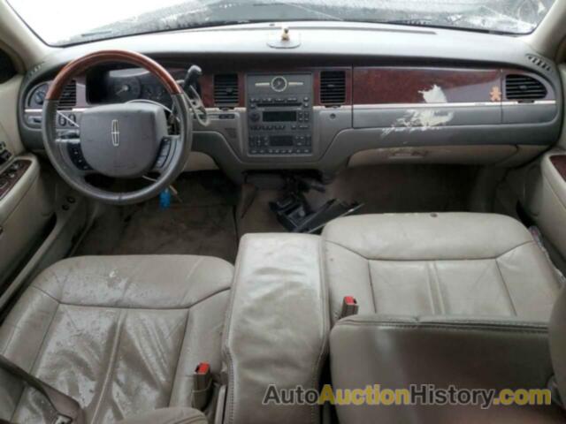 LINCOLN TOWNCAR SIGNATURE LIMITED, 2LNHM82V98X654342