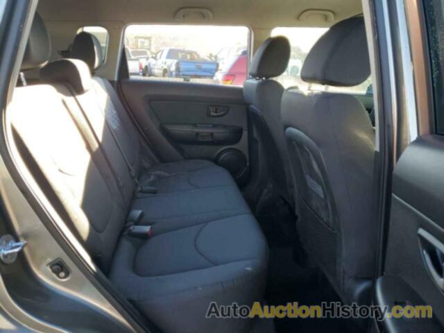 KIA SOUL +, KNDJT2A20B7304141