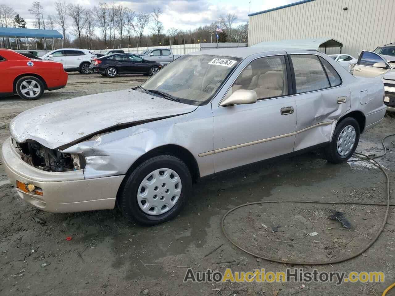 TOYOTA CAMRY LE, 4T1SK12E8SU522299