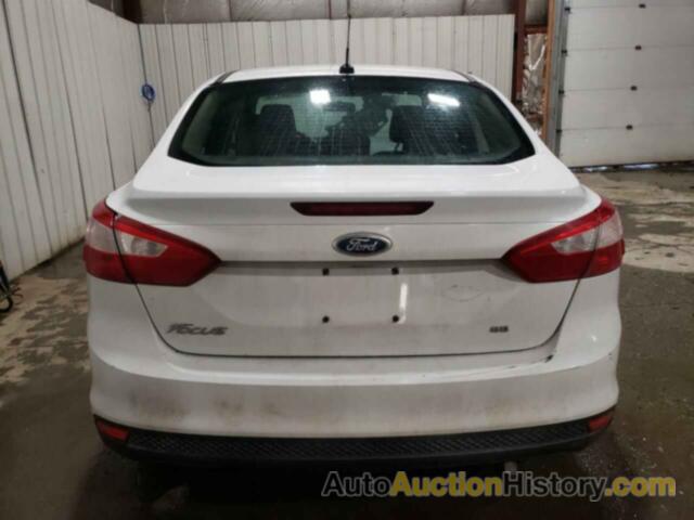 FORD FOCUS SE, 1FAHP3F27CL142461