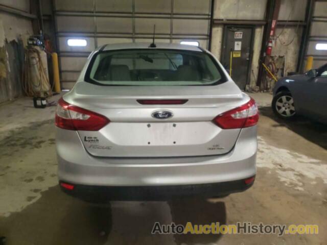 FORD FOCUS SE, 1FADP3F22DL344737