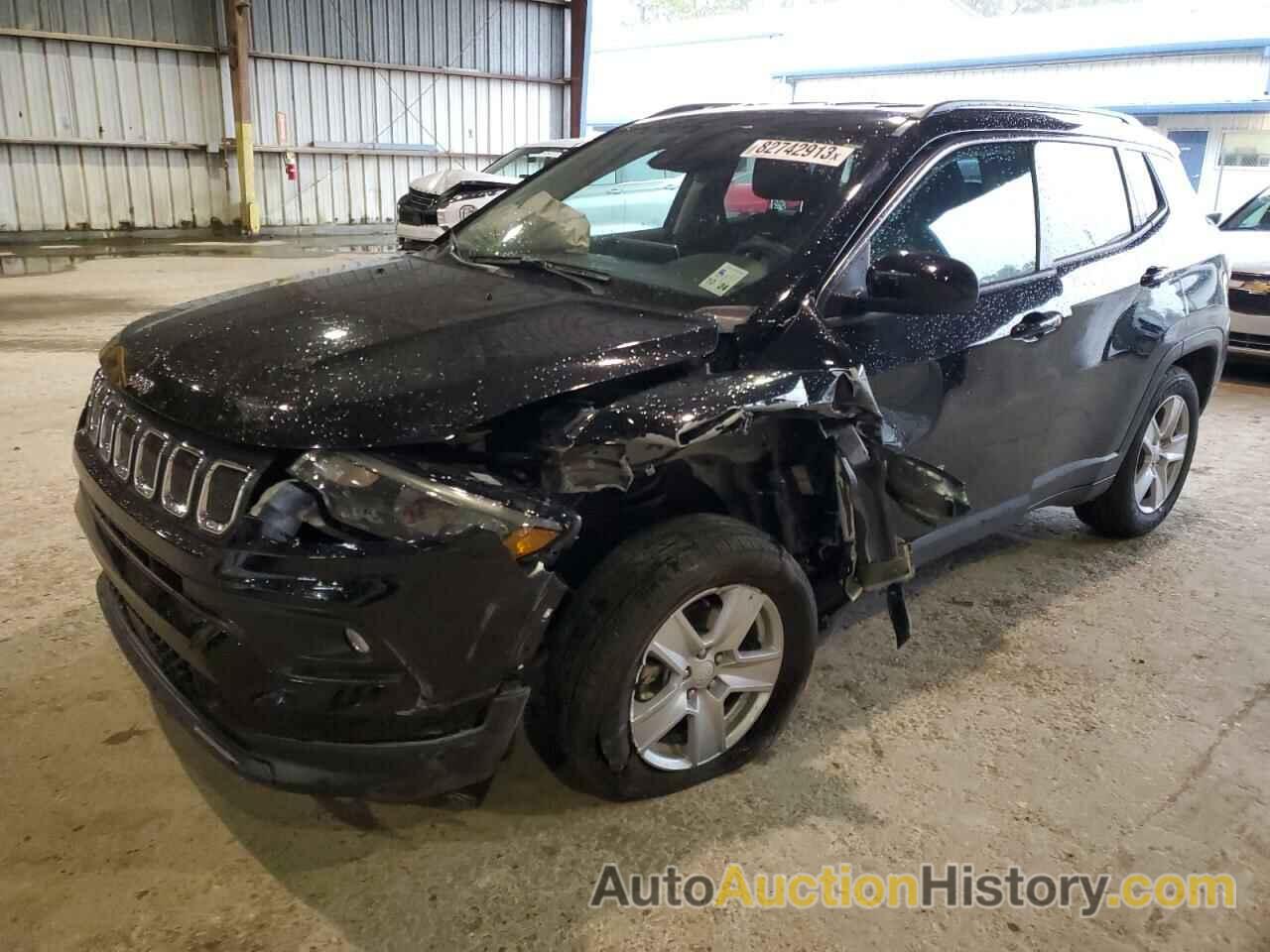 JEEP COMPASS LATITUDE, 3C4NJCBB4NT218388