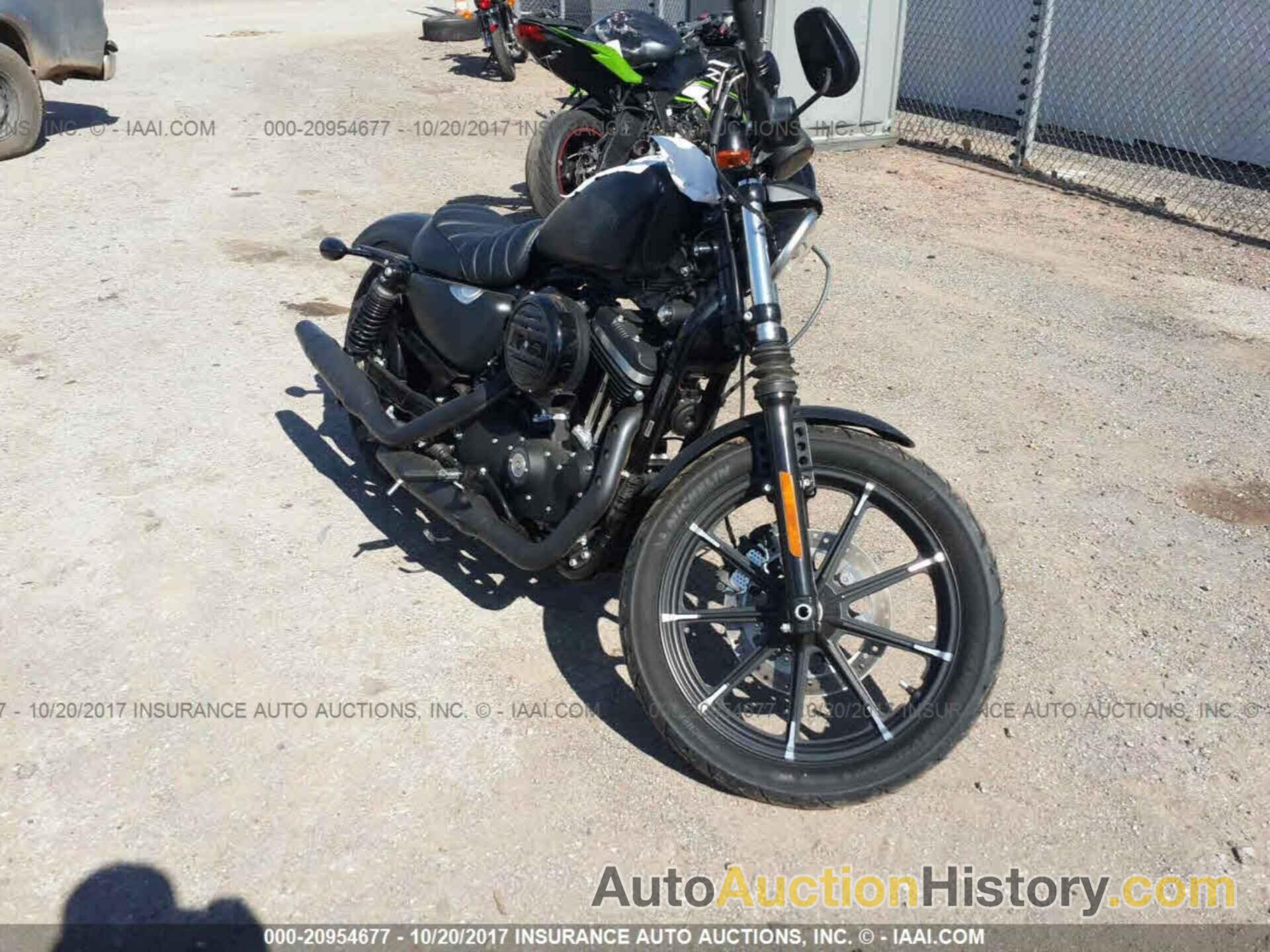 Harley-davidson Xl883, 1HD4LE210HC408227