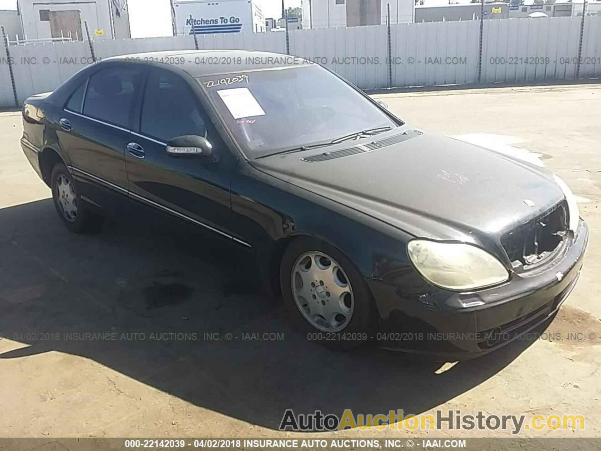 MERCEDES-BENZ S 500, WDBNG75J94A403520