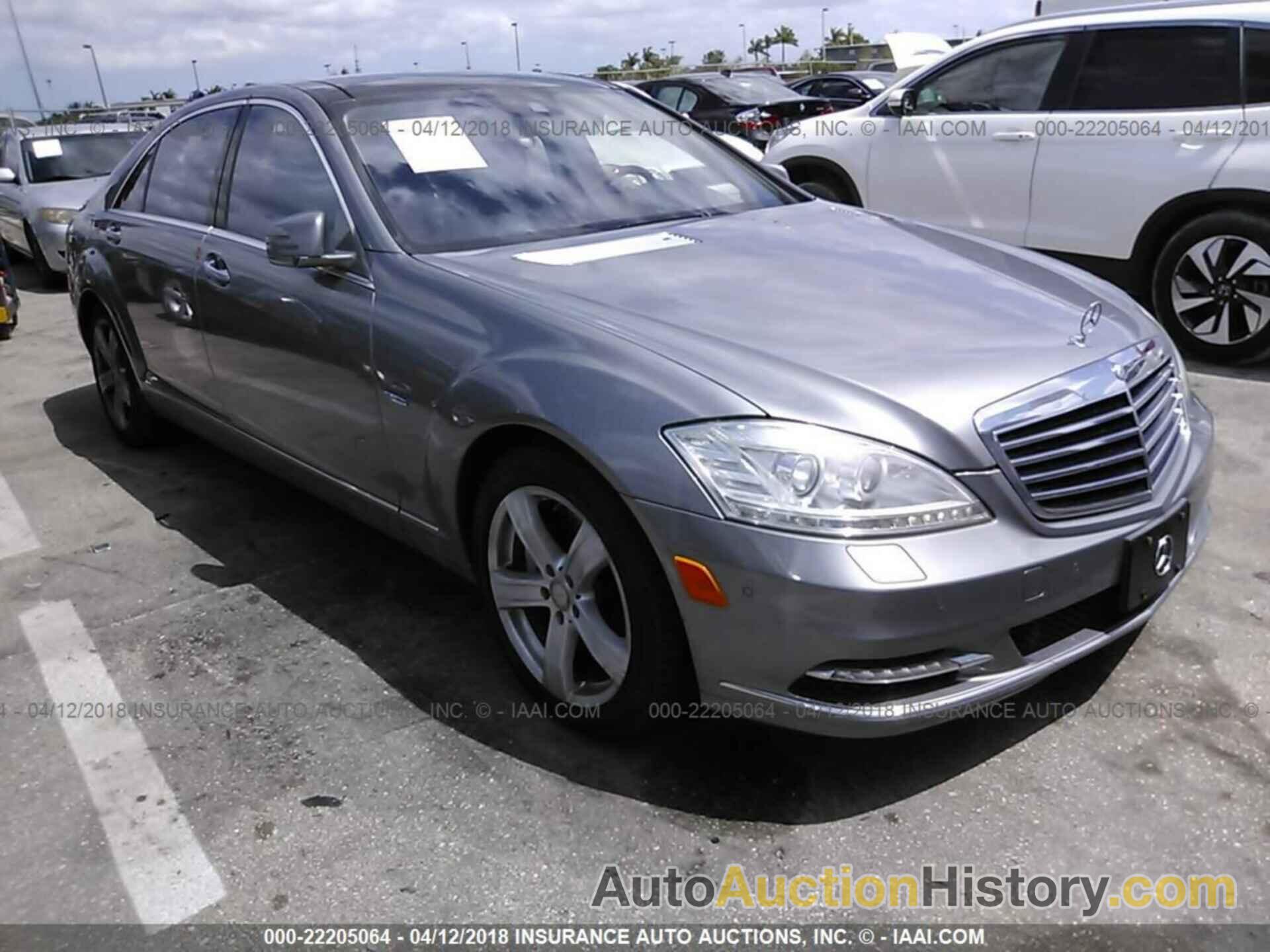 Mercedes-benz S550, WDDNG9EB9CA441789