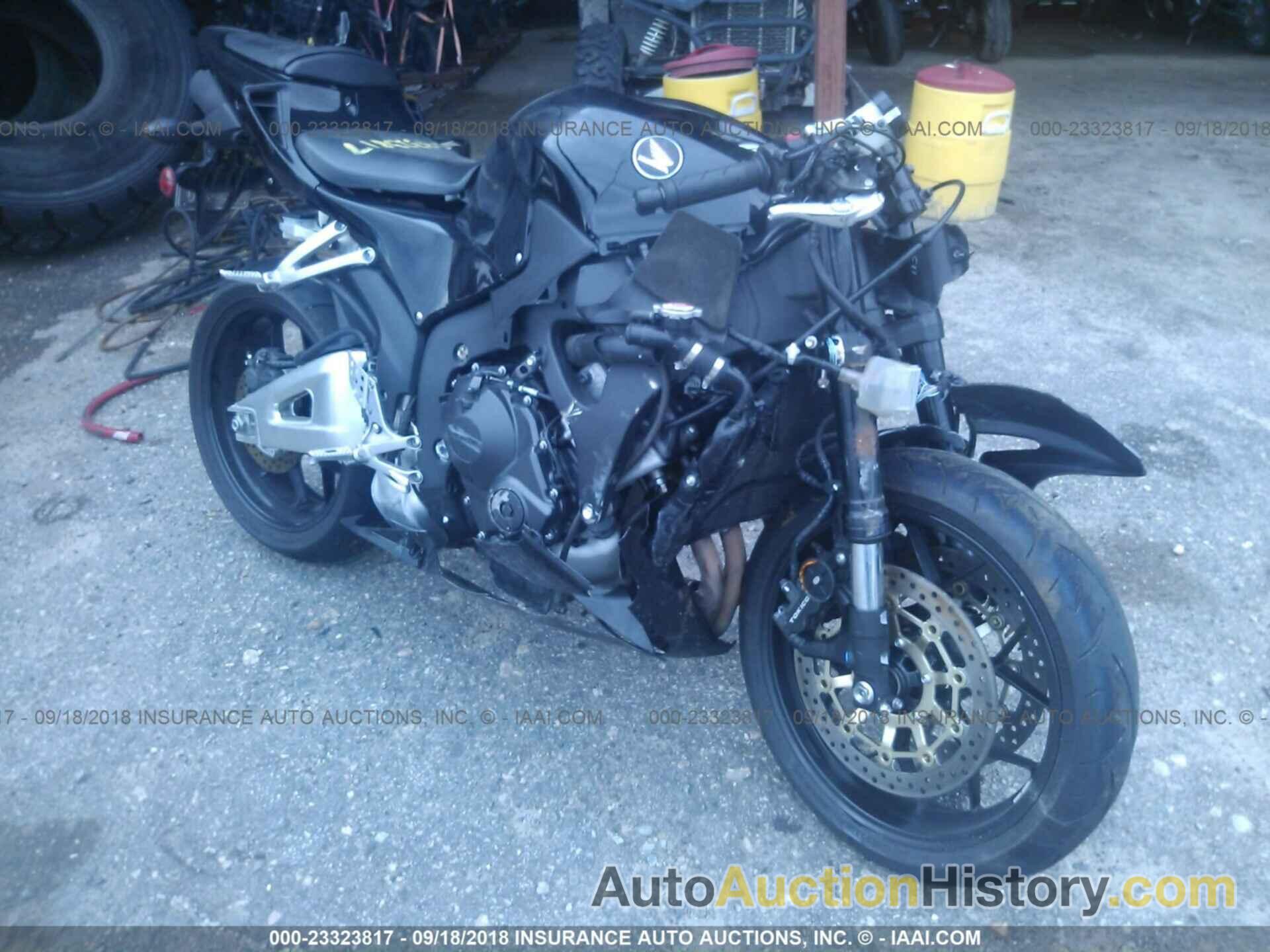 HONDA CBR600 RR, JH2PC4000FK800220