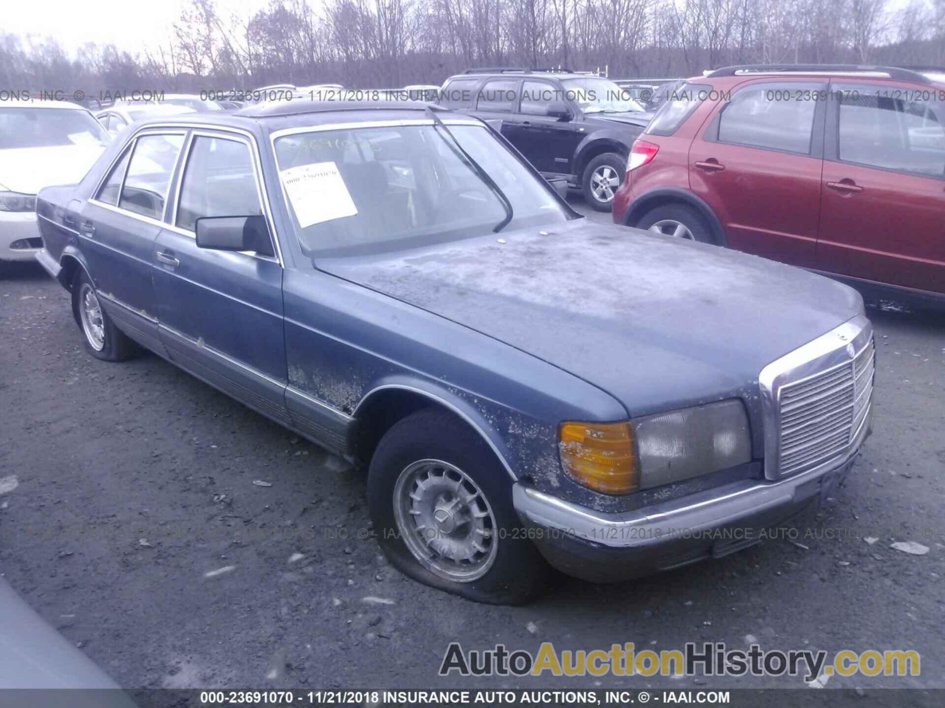 1984 MERCEDES-BENZ 280 SE, WDB1260221A013924