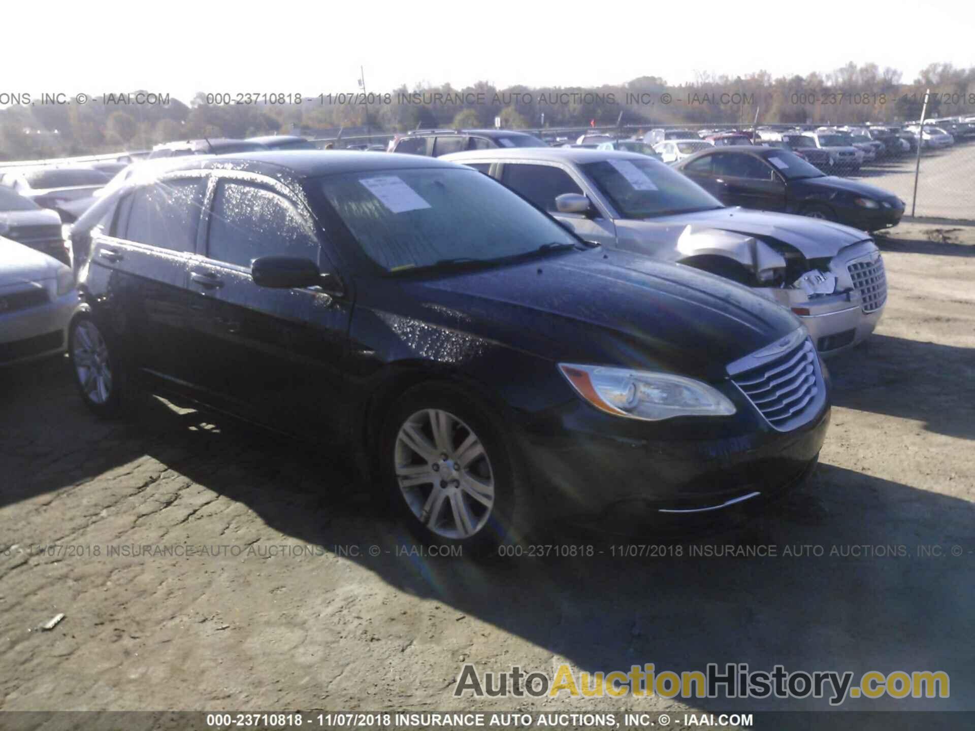 CHRYSLER 200 TOURING, 1C3CCBBB5DN539354