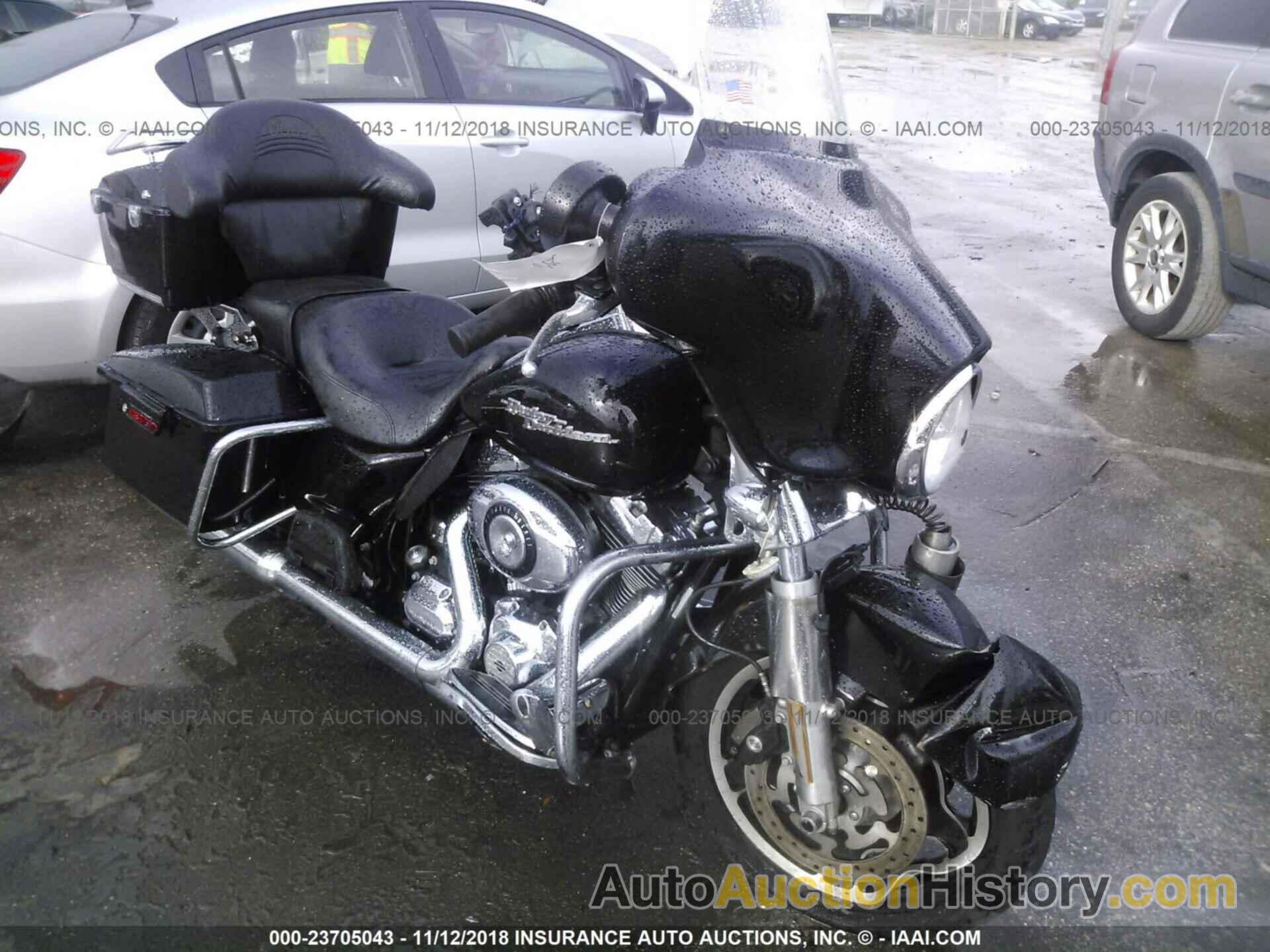 2009 HARLEY-DAVIDSON FLHX, 1HD1KB4179Y672762