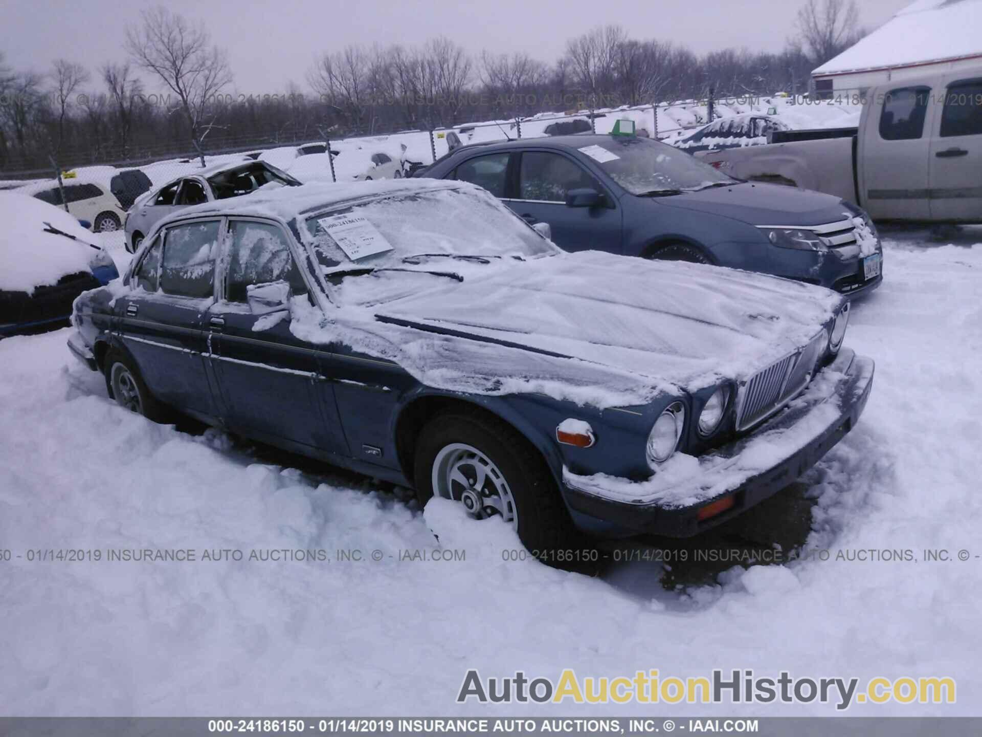 1982 JAGUAR XJ6, SAJAV124XCC342135