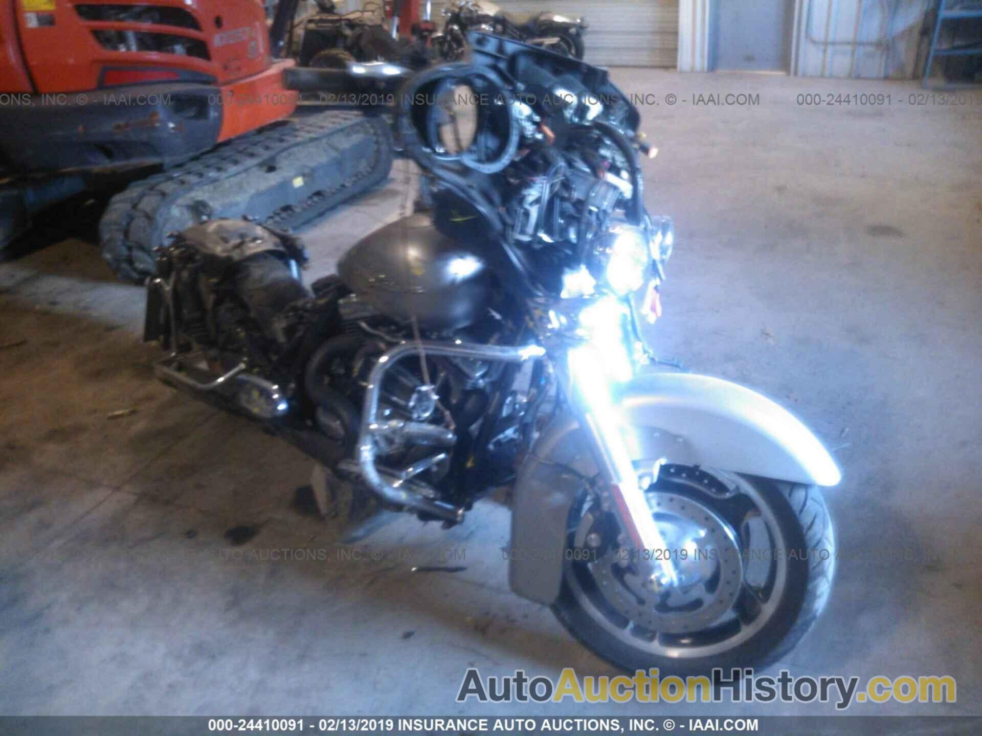 2009 HARLEY-DAVIDSON FLHX, 1HD1KB4139Y652296