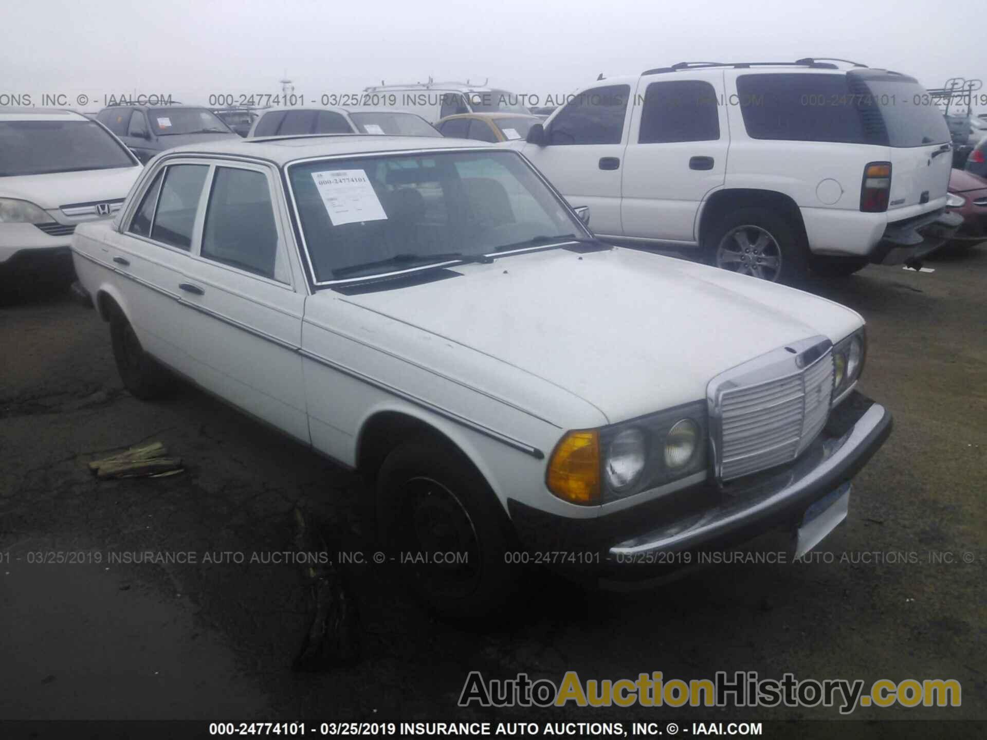 MERCEDES-BENZ 240 D, WDBAB23A6CB352229