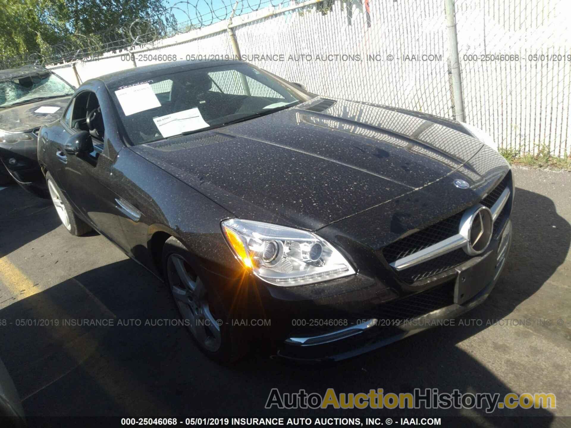 MERCEDES-BENZ SLK, WDDPK4HA5FF096863