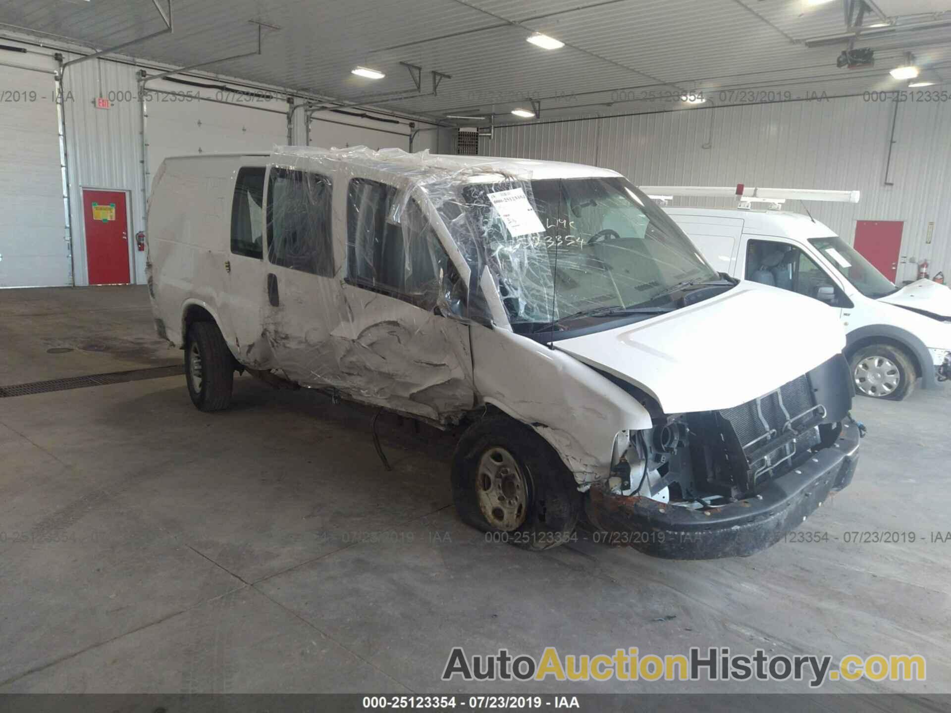 CHEVROLET EXPRESS G3500, 1GCZGTCG8B1165420