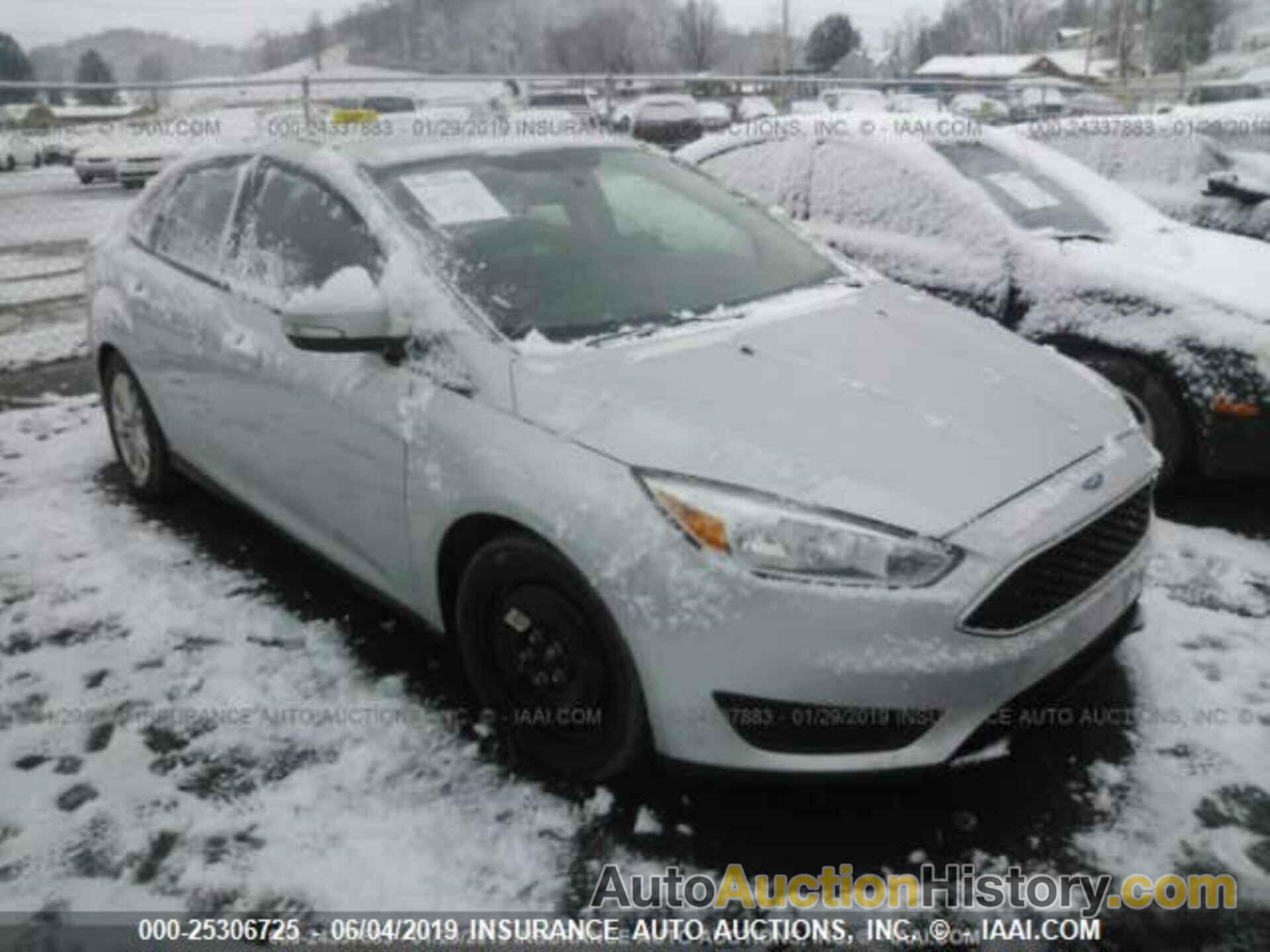 FORD FOCUS SE, 1FADP3F27GL234965