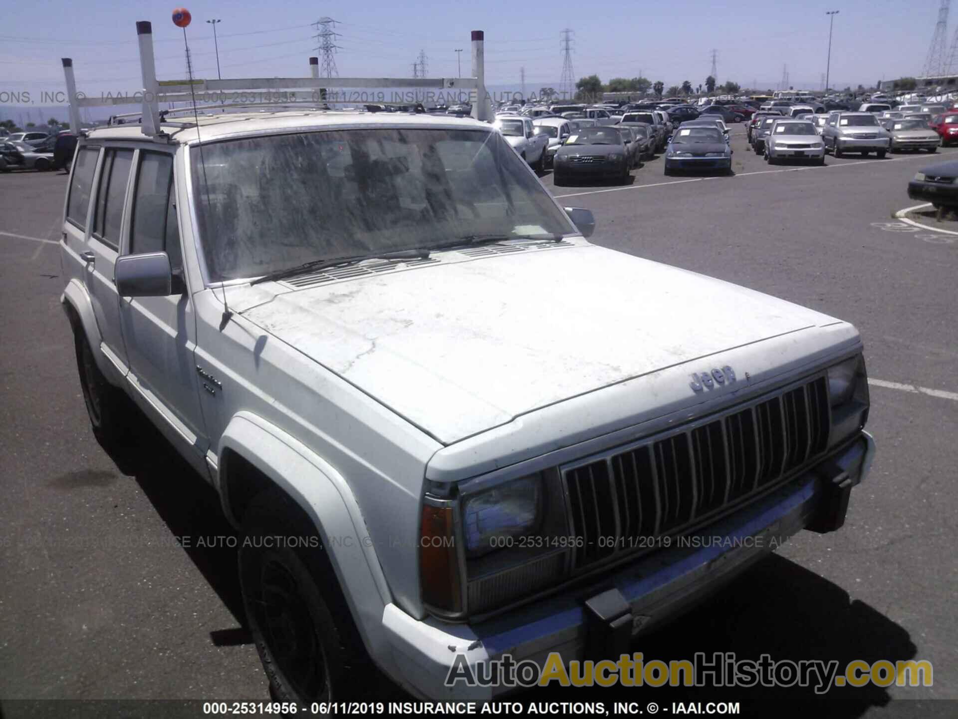 JEEP CHEROKEE LAREDO, 1J4FJ58L4KL639982