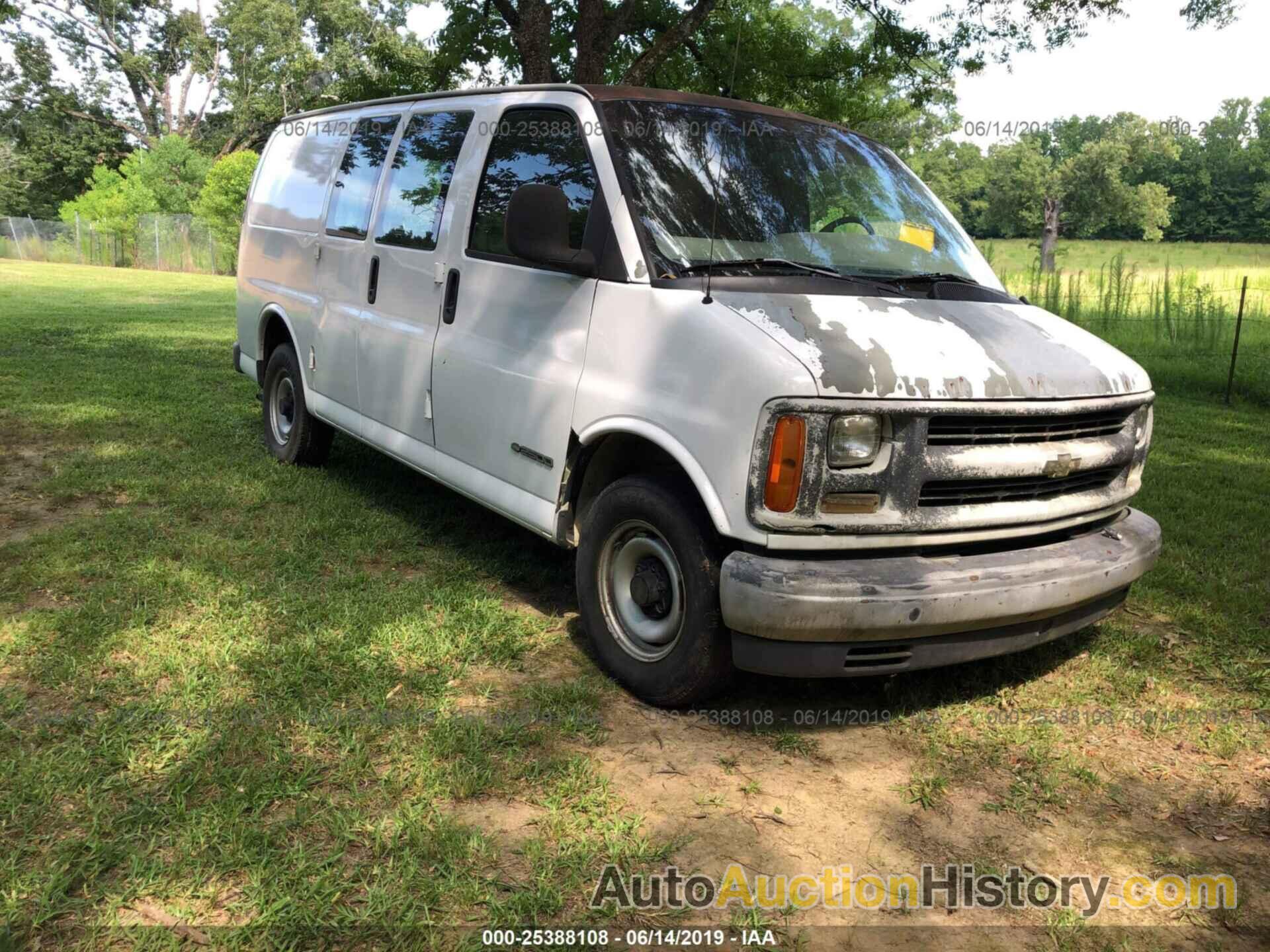 CHEVROLET EXPRESS G2500, 1GCFG25W5W1042536