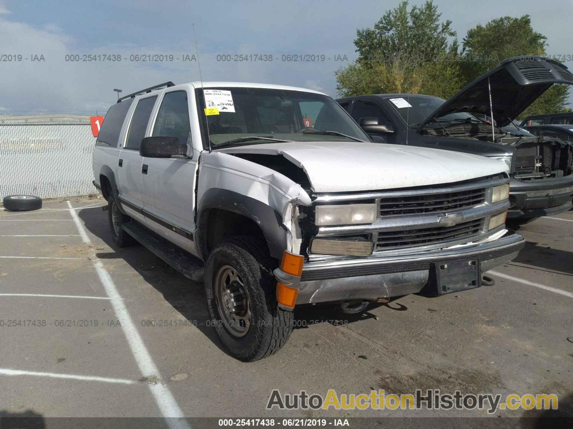 CHEVROLET SUBURBAN, 3GNGK26J1VG154229