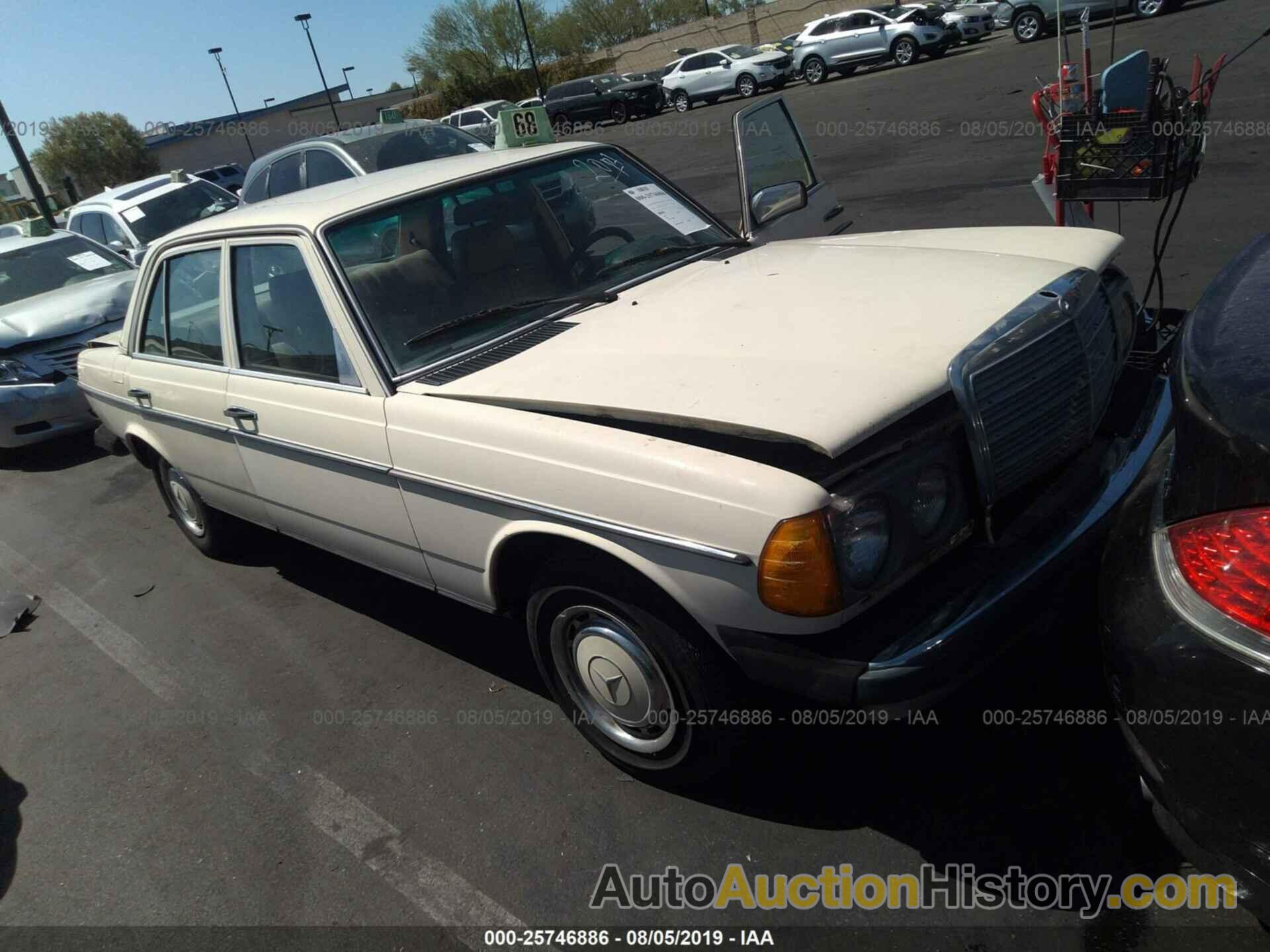 MERCEDES-BENZ 240 D, WDBAB23A5BB229990