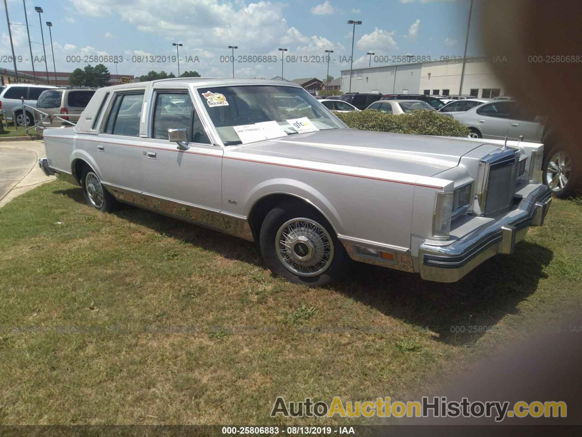 LINCOLN TOWN CAR, 1LNBP96F8EY738489