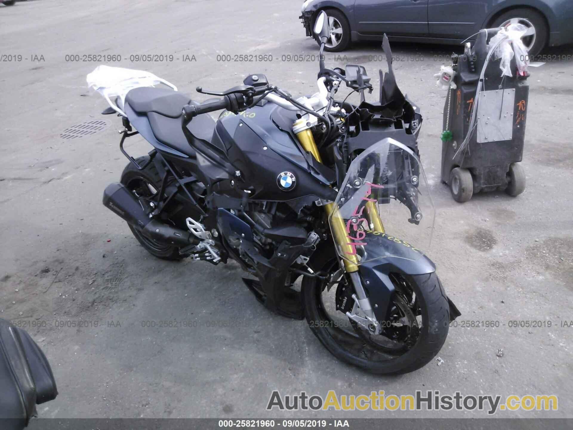 BMW S 1000 XR, WB10D1309JZ463514