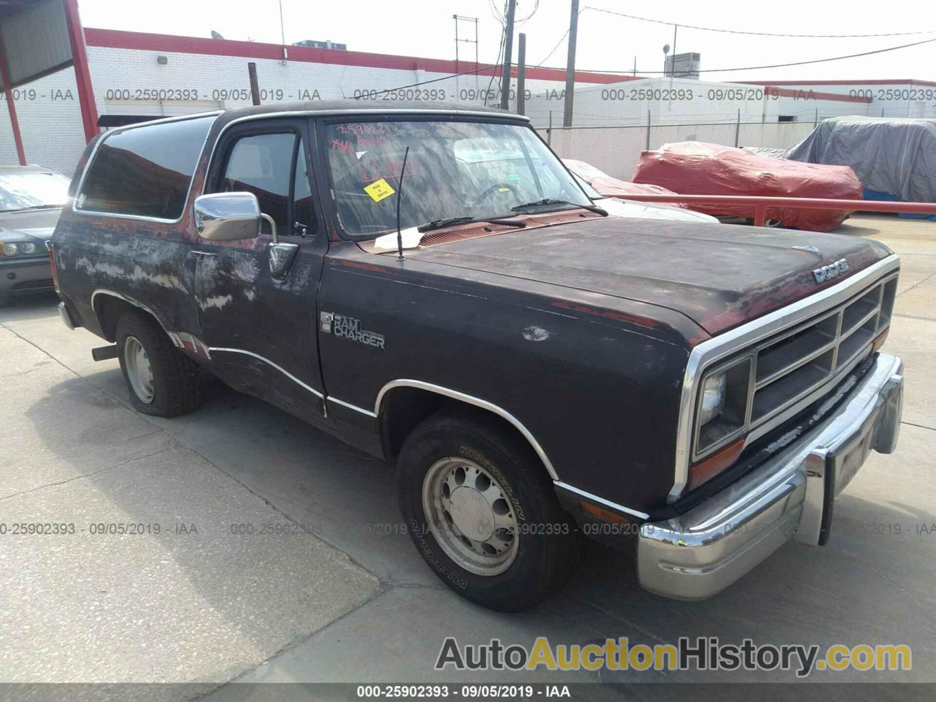 DODGE RAMCHARGER AD-150, 3B4GE17Y8LM010341