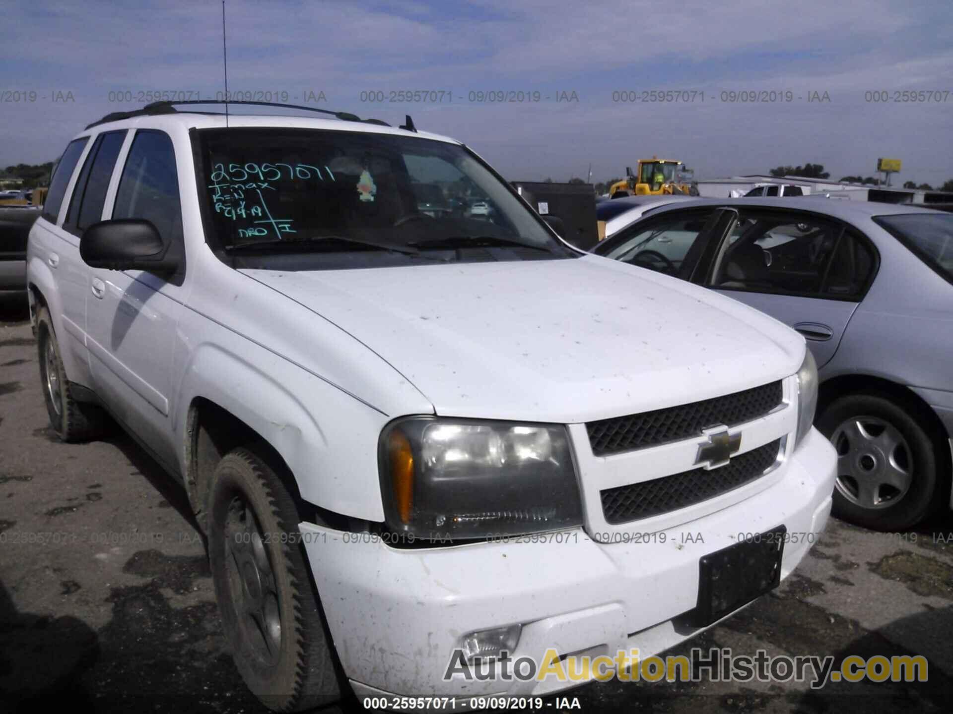 CHEVROLET TRAILBLAZER LT, 1GNDS33S492118653