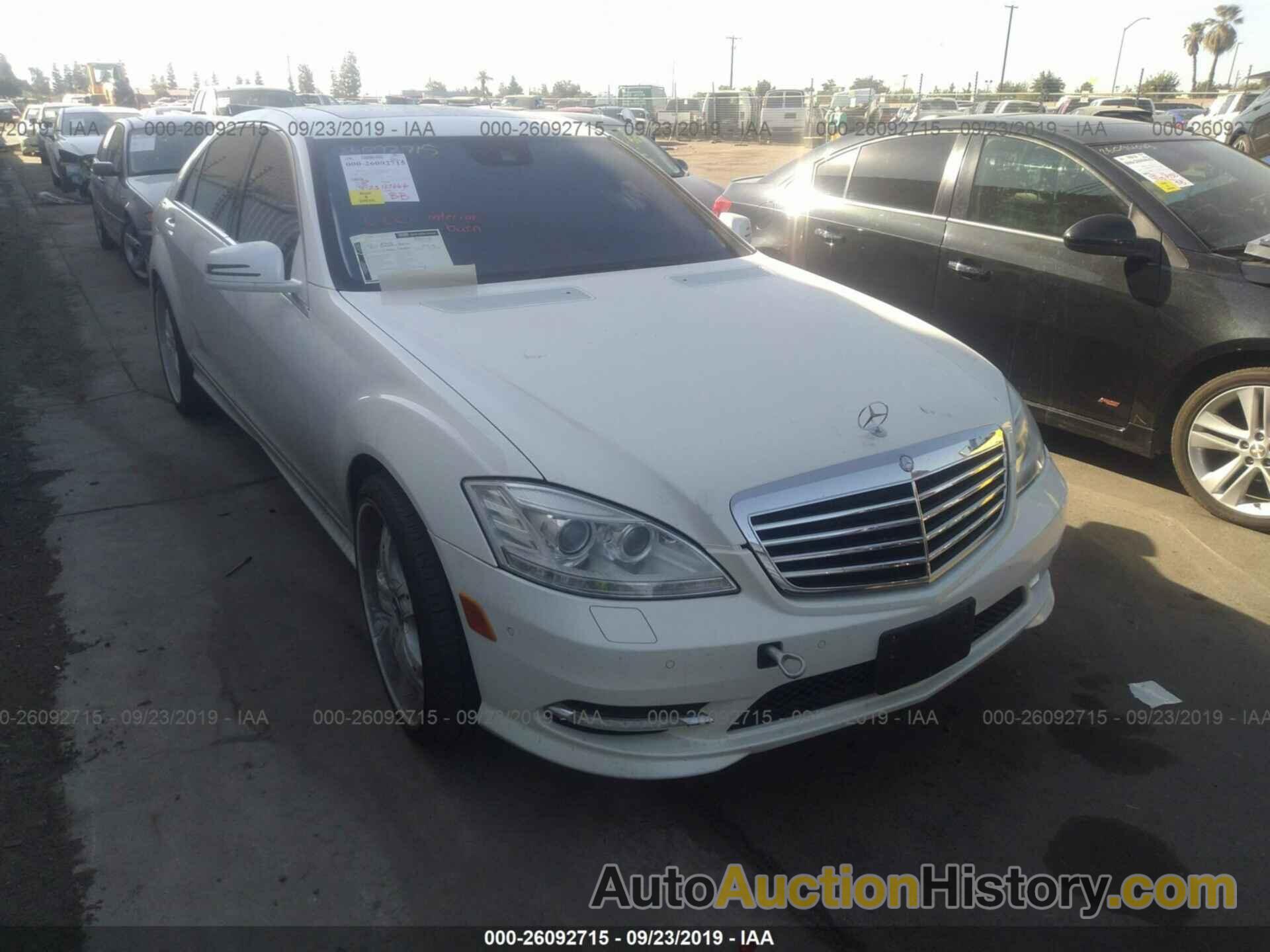 MERCEDES-BENZ S 550, WDDNG7BB6AA332566